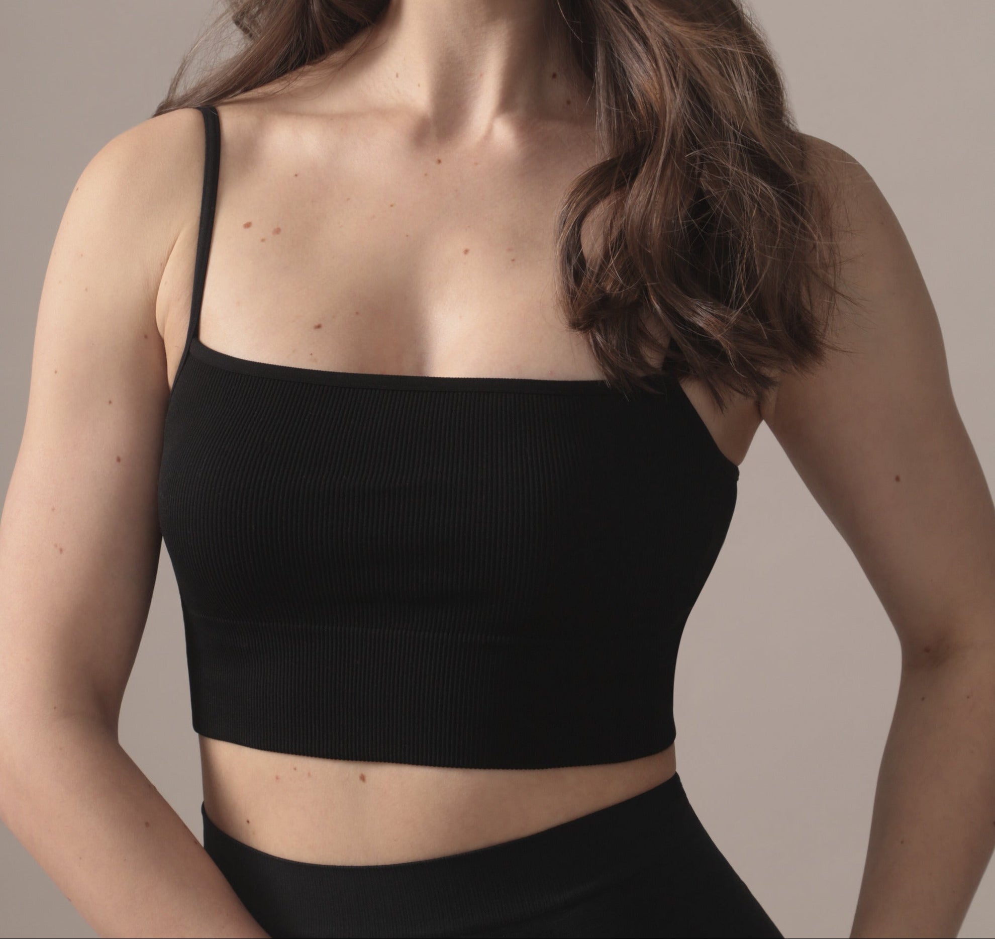 Seamless Cropped Cami in Black