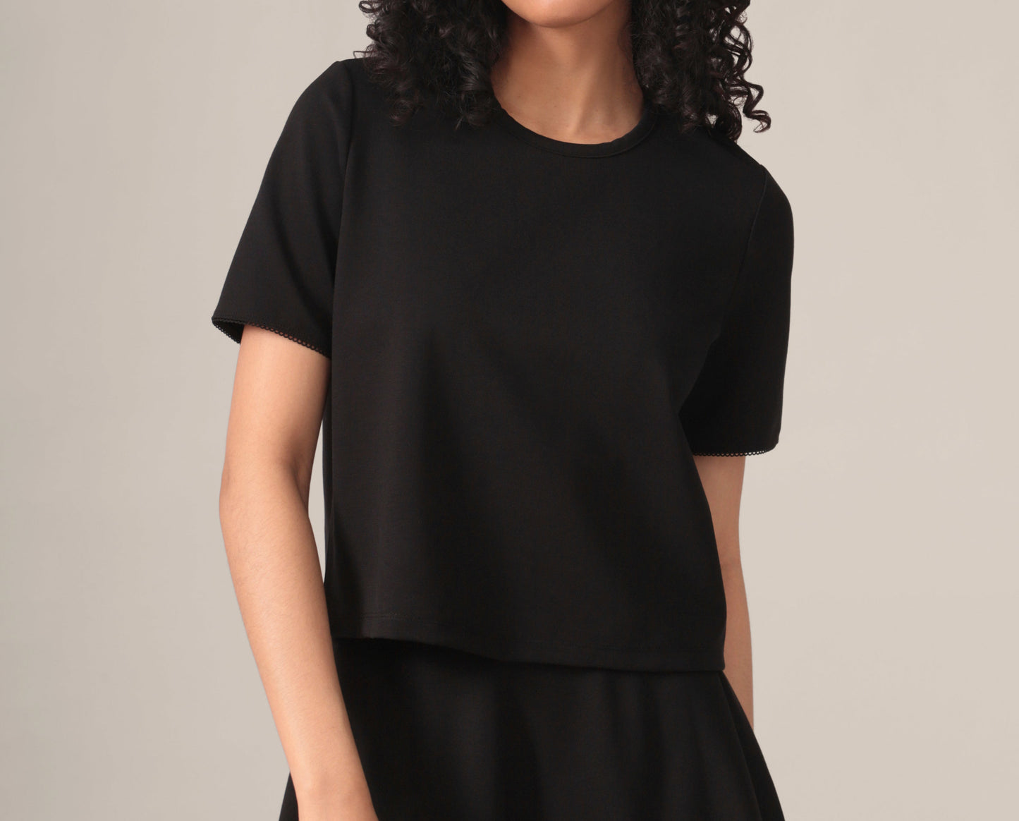 Woman wearing a black t-shirt 