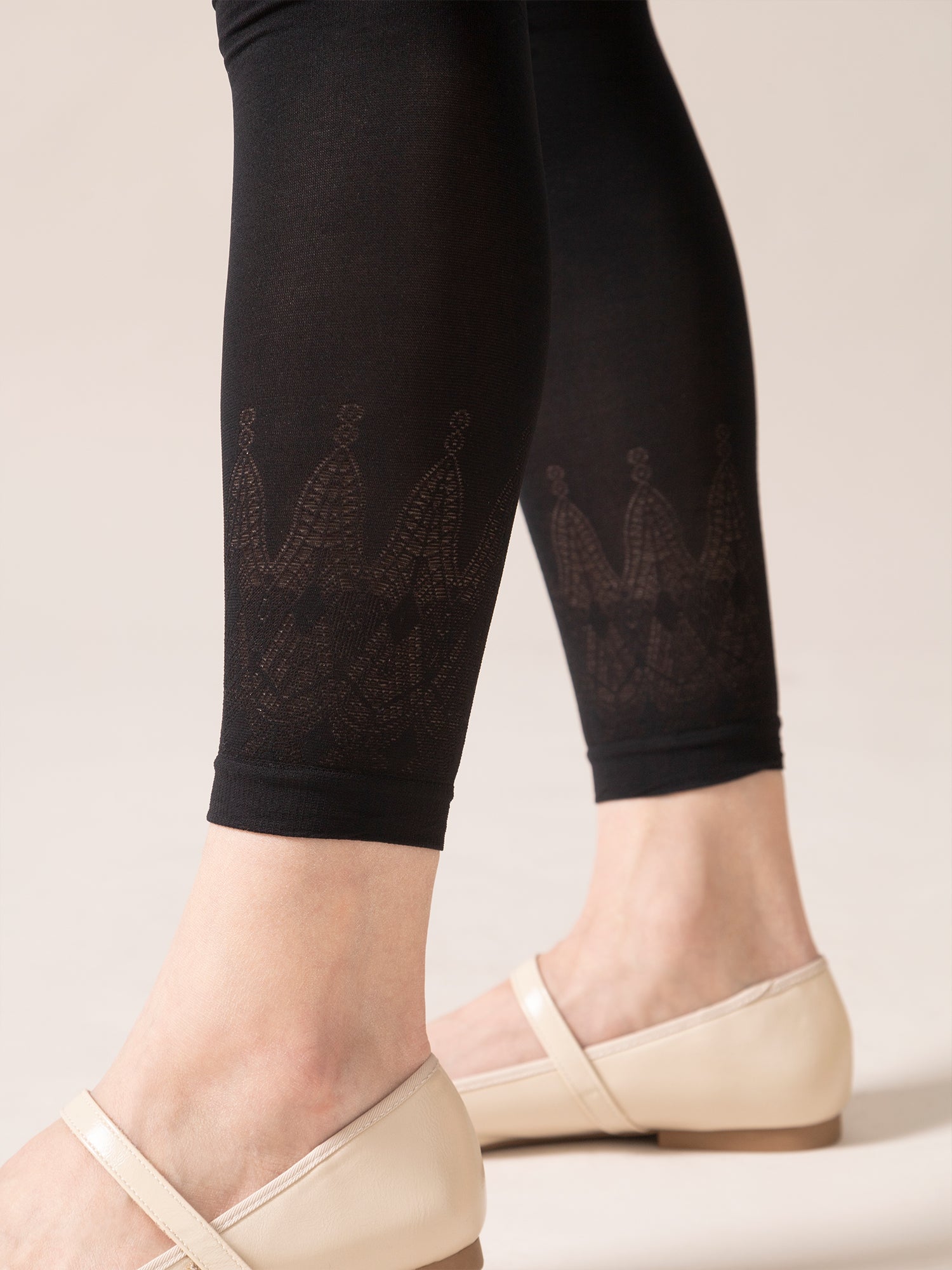 Crown Edge Footless Contour Shaping Tights in Black