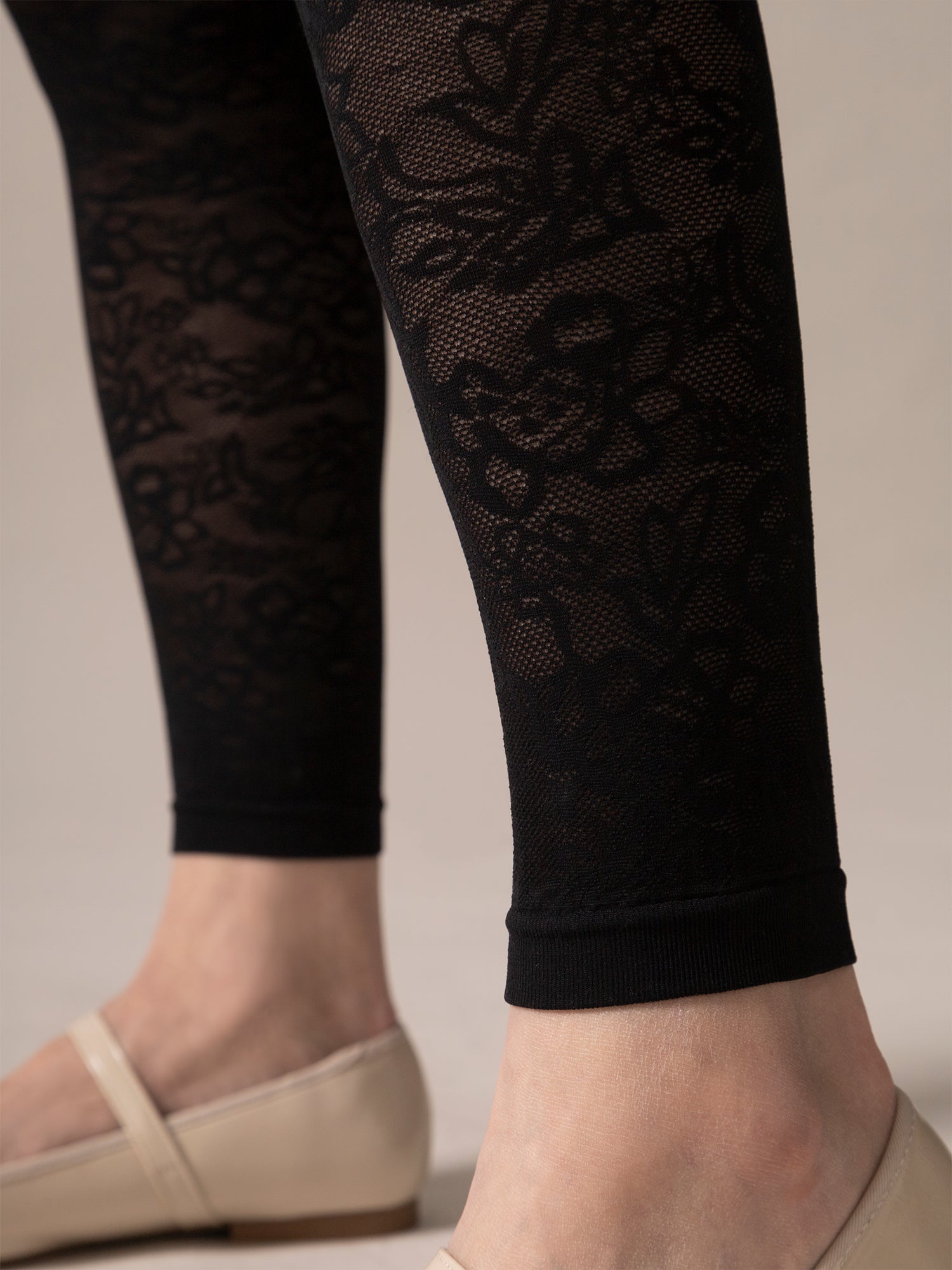 Floral Lace Contour Shaping Footless Tights in Black